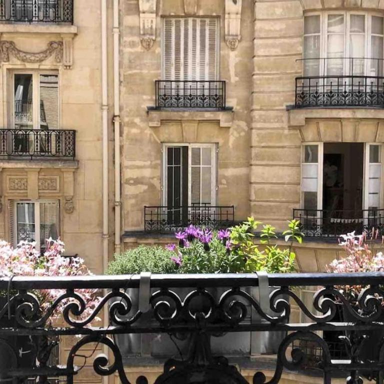 Appartement parisien pour 4 - Appartement 2 Chambres - 15