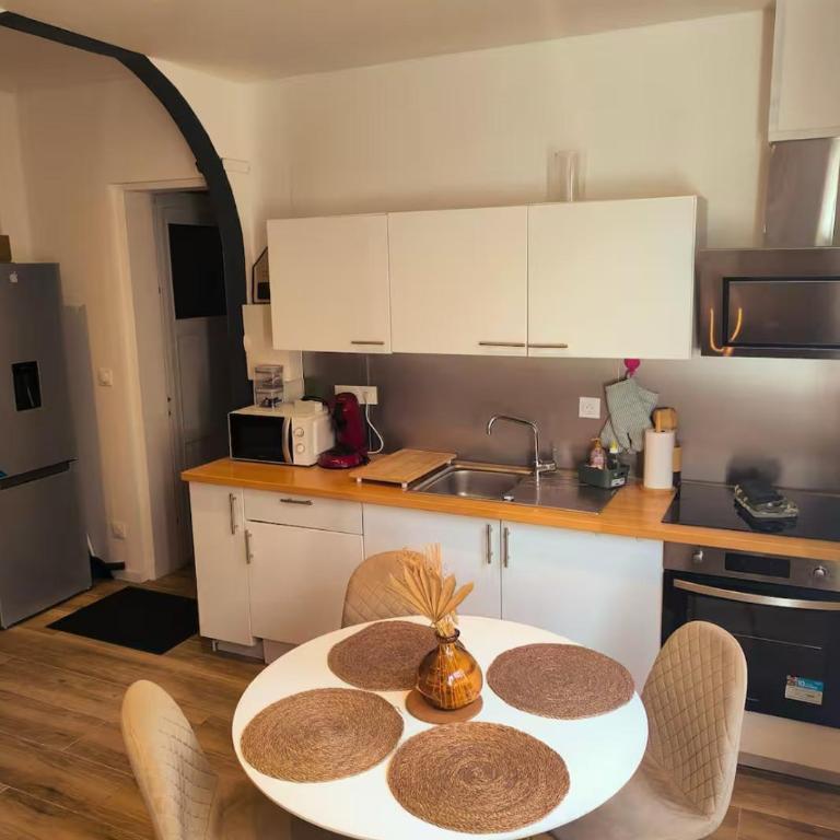 Villa Leone Rénové à 500m de la Plage - Appartement 2 Chambres - 8