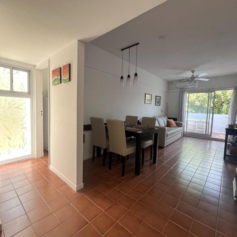Hermoso Departamento En Pinamar con Parrilla Terraza Cochera Vista - One-Bedroom Apartment - 8