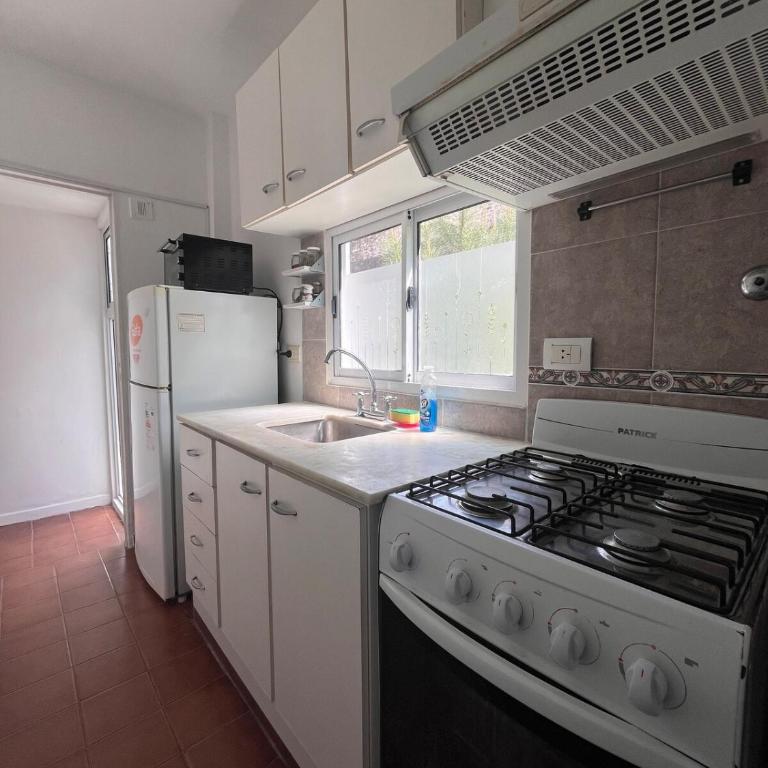 Hermoso Departamento En Pinamar con Parrilla Terraza Cochera Vista - One-Bedroom Apartment - 4