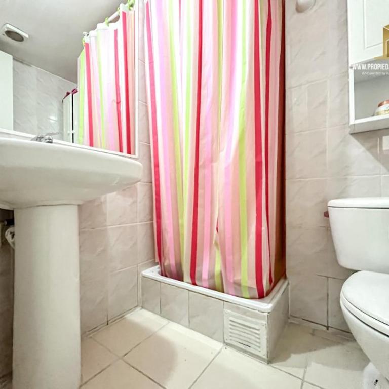 Departamento condominio puerto pacifico Cuatro Personas Playa - Three-Bedroom Apartment - 8