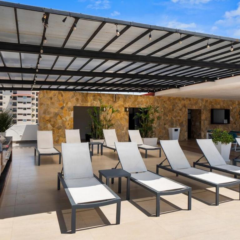 2BR Luxury Condo with Rooftop Pool Zona Romántica - Apartamento de 2 dormitorios con vistas parciales al océano - 35