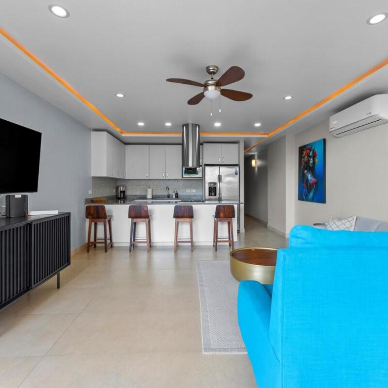 2BR Luxury Condo with Rooftop Pool Zona Romántica - Apartamento de 2 dormitorios con vistas parciales al océano - 16