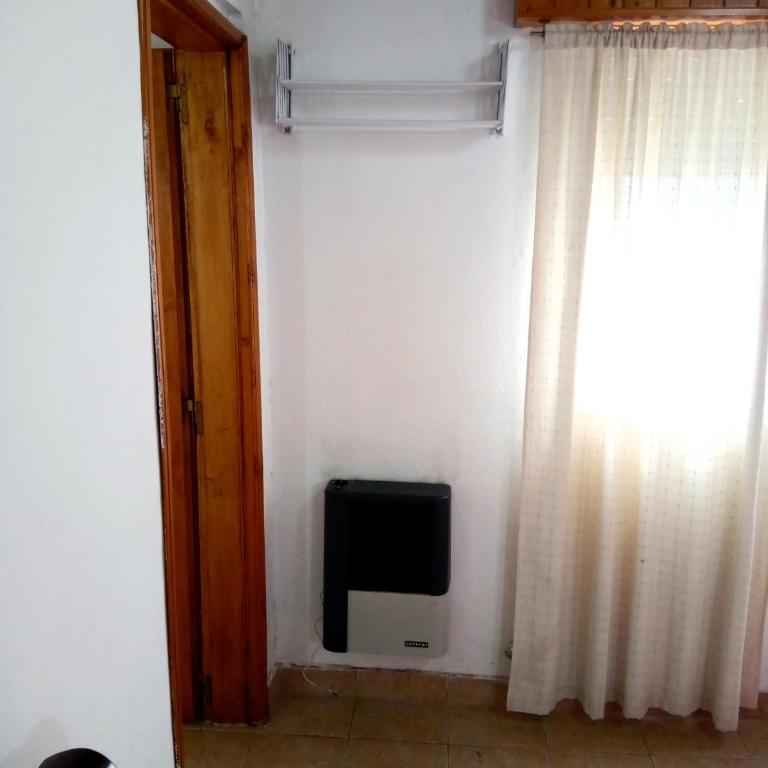Depto cómodo, confortable con cochera gratuita - Two-Bedroom Apartment - 2