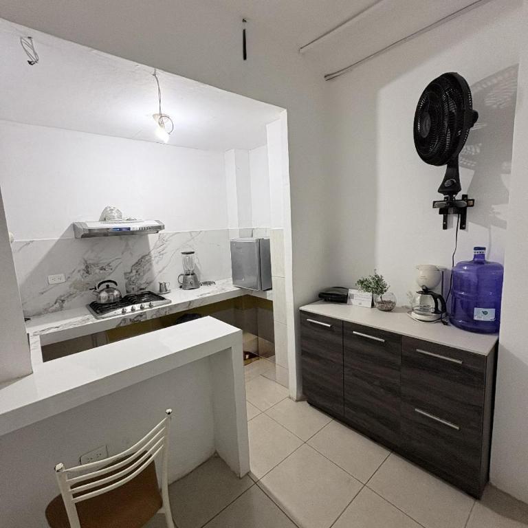 Hostal Shaddai - Large Single Room - 2