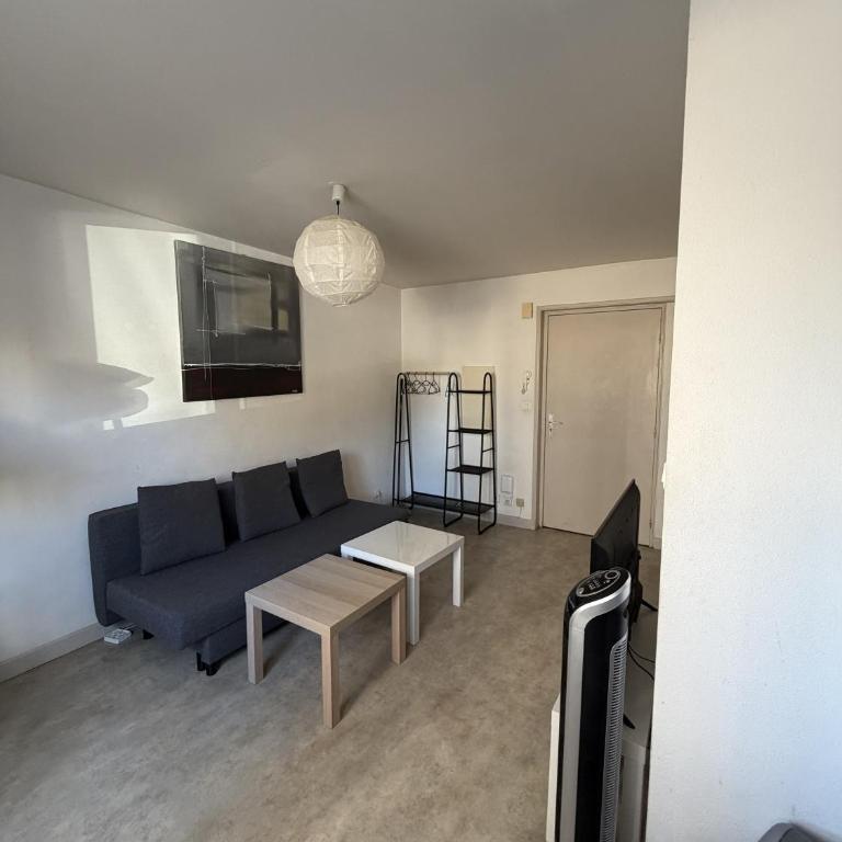 Studio 20m2 parking 4rue proudhon wifi rdcsureleve - Appartement 1 Chambre - 19
