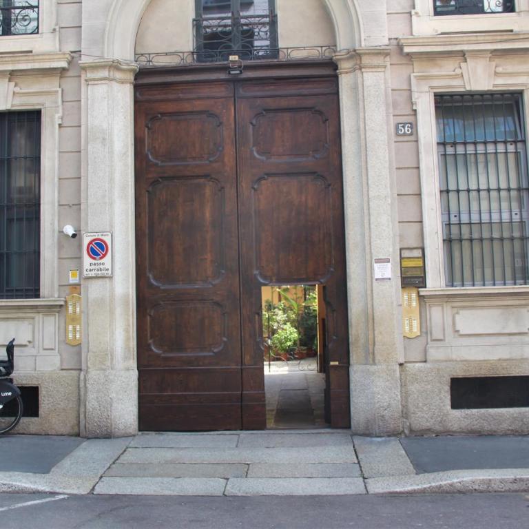 Attic Domotic Speed Summer Vibe - Heart of Brera, 10 Mins Straight Walk to Duomo and Easy Malpensa Access - taxi no need B&B - Appartamento con 1 Camera da Letto - 92