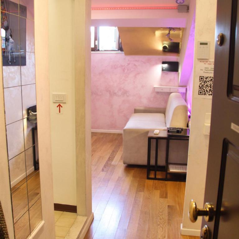 Attic Domotic Speed Summer Vibe - Heart of Brera, 10 Mins Straight Walk to Duomo and Easy Malpensa Access - taxi no need B&B - Appartamento con 1 Camera da Letto - 85