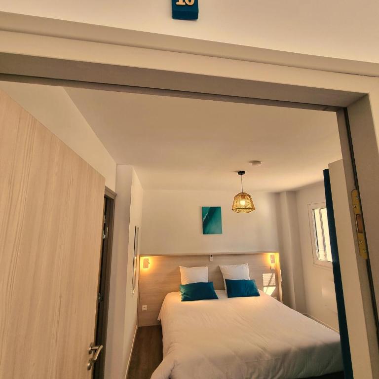 Le Combo - Double or Twin Room with Private Bathroom - 13