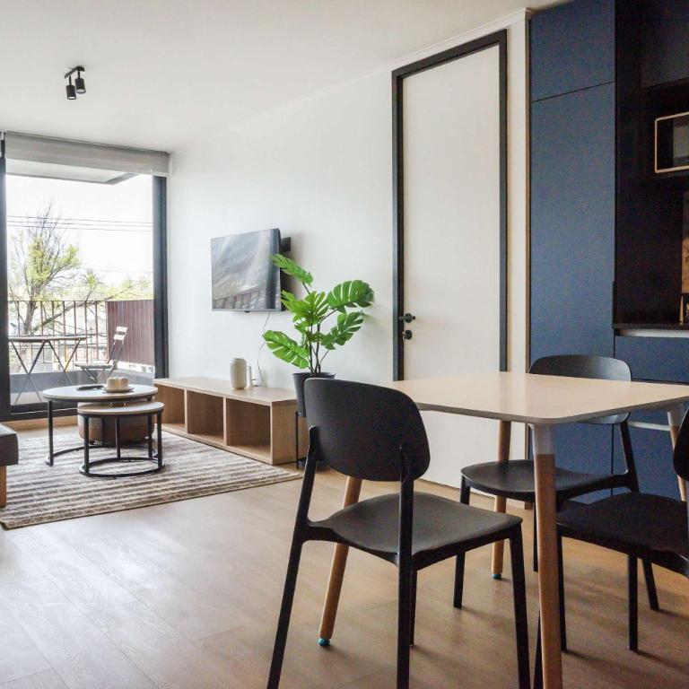 Elegant 2BR Retreat for 5 in Vibrant Las Condes - Apartment - 6