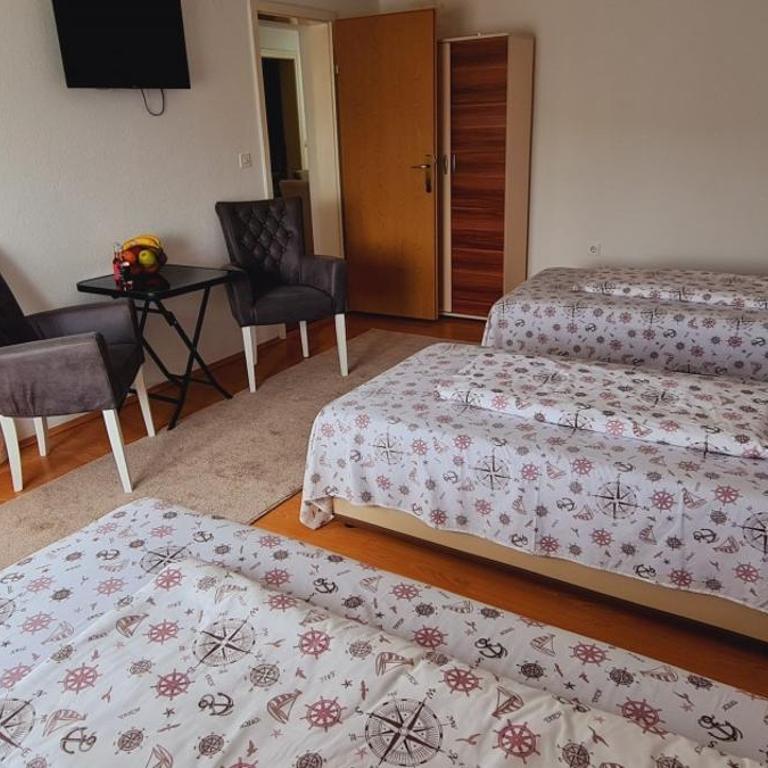 VISOKO Room - Trokrevetna Soba sa Balkonom - 3