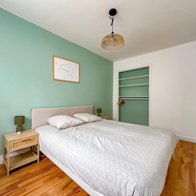L'aube Climatisation Parking 2 chambres - Two-Bedroom Apartment - 43
