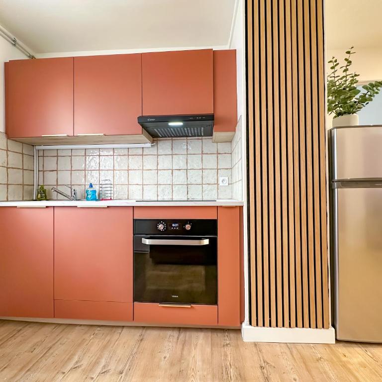 L'aube Climatisation Parking 2 chambres - Two-Bedroom Apartment - 42