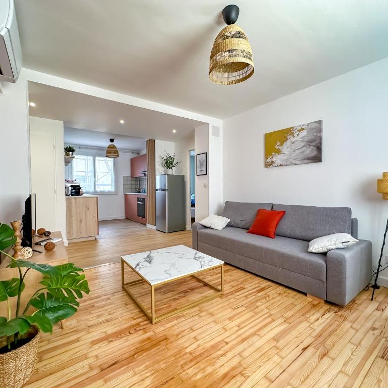 L'aube Climatisation Parking 2 chambres - Two-Bedroom Apartment - 1
