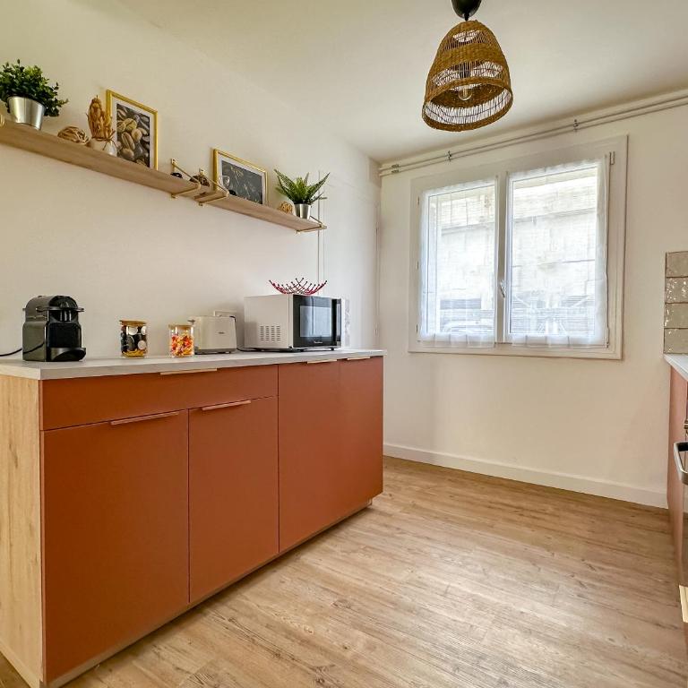 L'aube Climatisation Parking 2 chambres - Two-Bedroom Apartment - 41