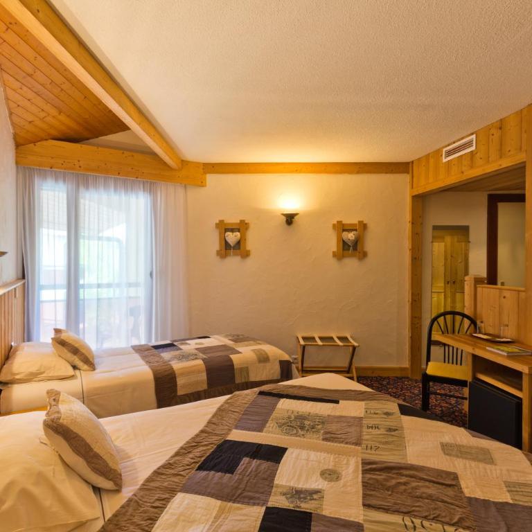 Hotel Le Littoral - Chambre Triple Traditionnelle - 1