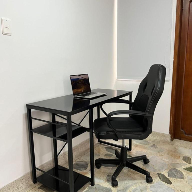 Tu Hogar en Bucaramanga - Apartamento de 135 m2 con Parqueadero y Excelente Ubicación - Two-Bedroom Apartment - 4