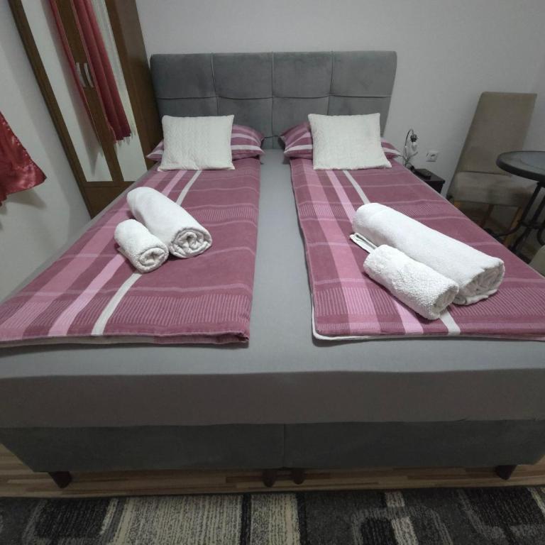 Guest House Nana - Triple Room with Private Bathroom - 14