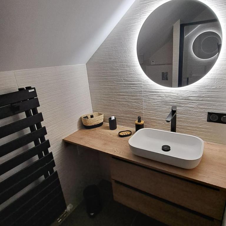 Suite familiale privée proche du Parlement Européen de Strasbourg - Chambre Familiale avec Salle de Bains Privative - 2