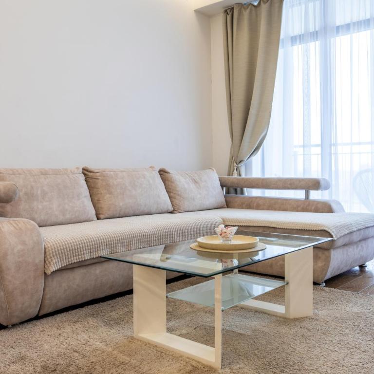 Bw Lux Apartments River view - One-Bedroom Apartment - 11