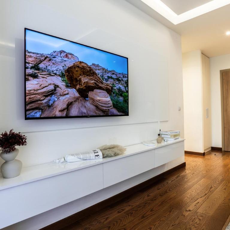 Bw Lux Apartments River view - One-Bedroom Apartment - 9