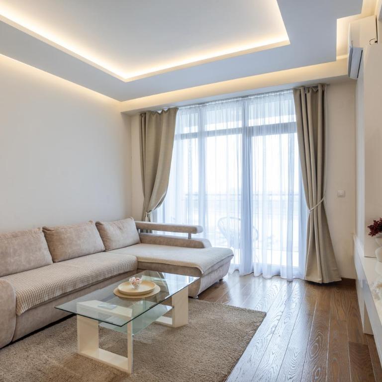 Bw Lux Apartments River view - One-Bedroom Apartment - 10