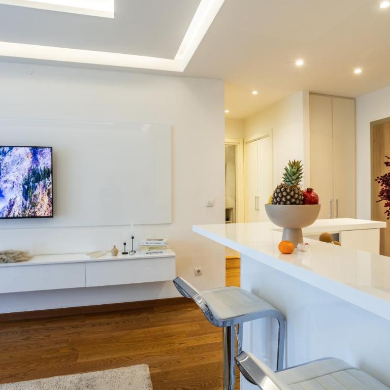 Bw Lux Apartments River view - One-Bedroom Apartment - 66