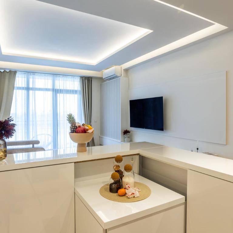 Bw Lux Apartments River view - One-Bedroom Apartment - 67