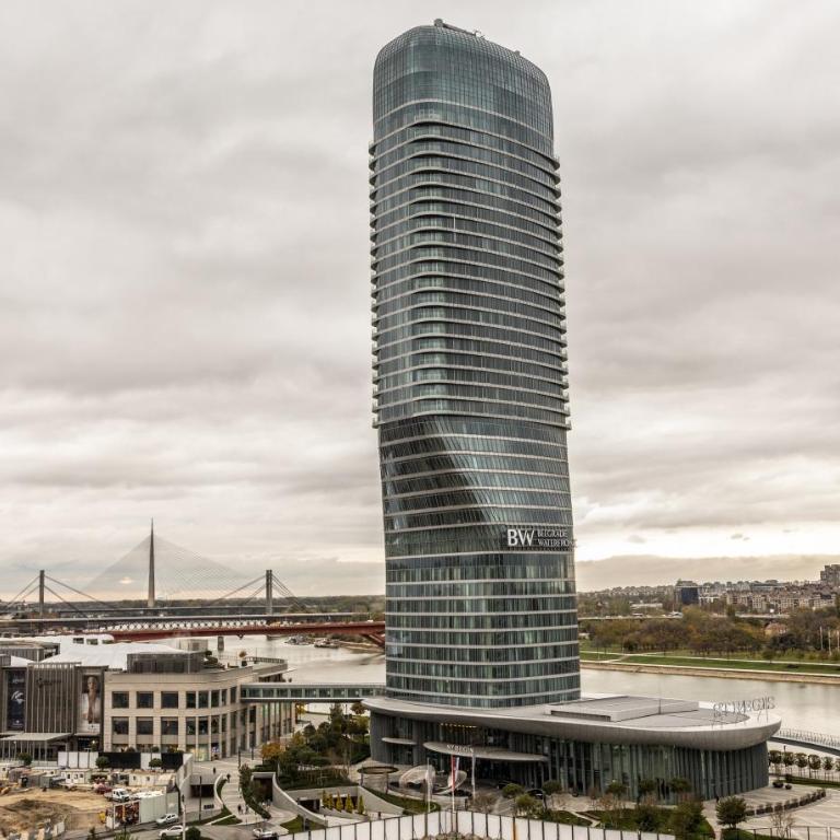 Bw Lux Apartments River view - One-Bedroom Apartment - 64