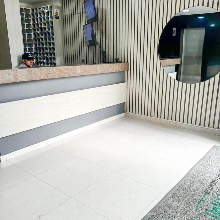 Moderno apto a pasos de la playa - Three-Bedroom Apartment - 16