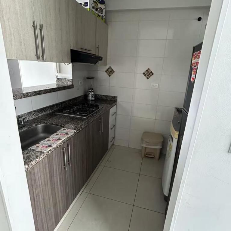 Apto de 1 Habitación - Vista, Frescura, Buen Ambiente y cerca de todo - One-Bedroom Apartment - 4