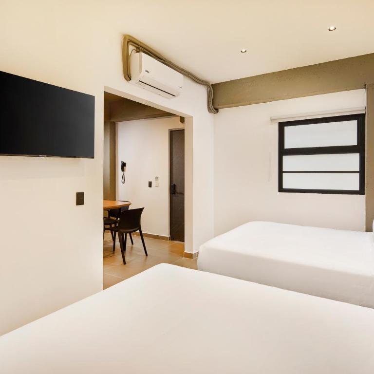 Hotel Attic 33 - Family Room - 6