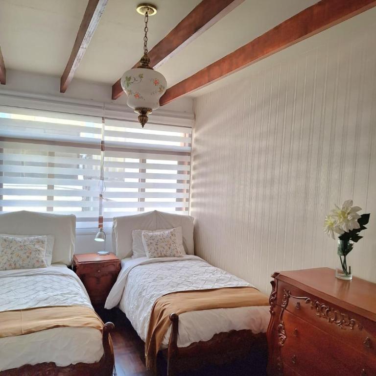 Historic Quinta, Heart of Miraflores, 2 Bedroom Apartment - Two-Bedroom Family Apartment - 8