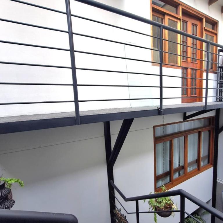 Historic Quinta, Heart of Miraflores, 2 Bedroom Apartment - Two-Bedroom Family Apartment - 19