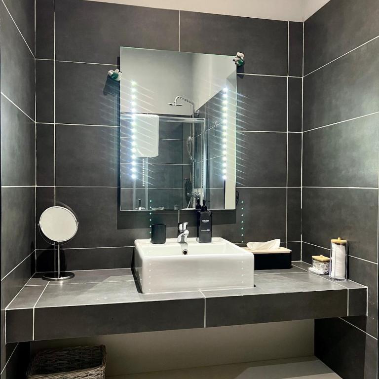 T2 élégant & confortable, balcon - Amiens centre - One-Bedroom Apartment - 10