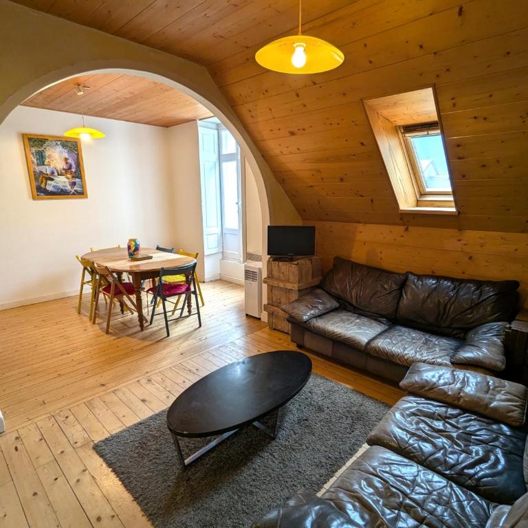 VILLA ILIXON - Appartements privés proche du centre de Luchon, parking, billard, jardin - Apartamento con vistas a las montañas - 14