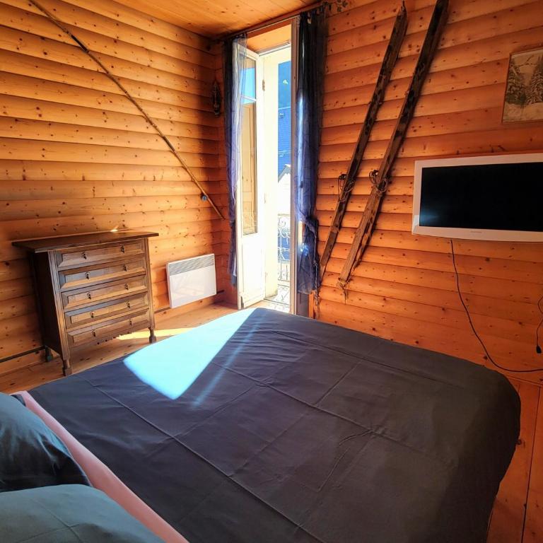 VILLA ILIXON - Appartements privés proche du centre de Luchon, parking, billard, jardin - Apartamento con vistas a las montañas - 23