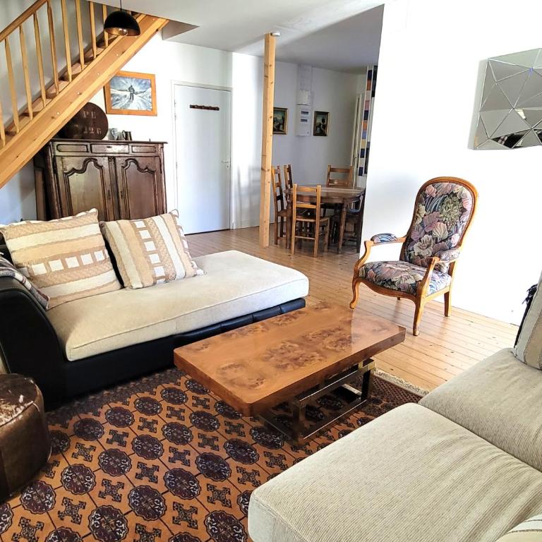 VILLA ILIXON - Appartements privés proche du centre de Luchon, parking, billard, jardin - Apartamento con vistas a las montañas - 21