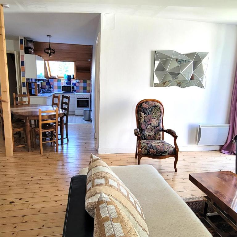 VILLA ILIXON - Appartements privés proche du centre de Luchon, parking, billard, jardin - Apartamento con vistas a las montañas - 20