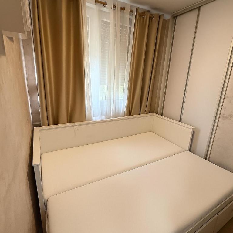 Apartman Nora - One-Bedroom Apartment - 14