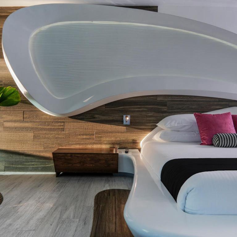 The Carmen Hotel - Ocean Front - Ocean Front Suite - 8