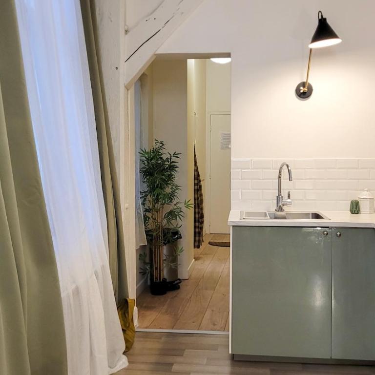 L'Eden Rouennais -Studio cosy - Gare de Rouen à 2 min - Fibre 700Mb- Cœur de Rouen - Appartamento con 1 Camera da Letto - 14