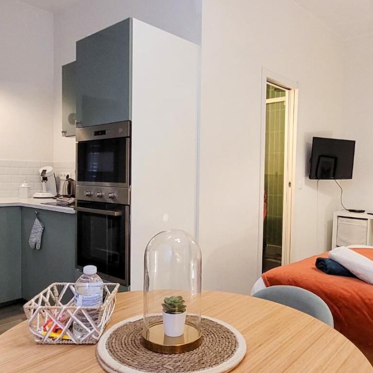 L'Eden Rouennais -Studio cosy - Gare de Rouen à 2 min - Fibre 700Mb- Cœur de Rouen - Appartamento con 1 Camera da Letto - 25