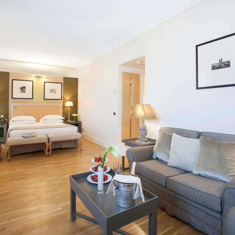 Starhotels Tuscany - Junior Suite - 3