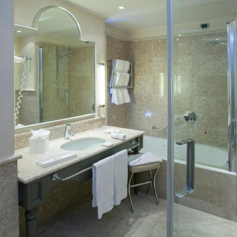 Starhotels Tuscany - Camera Matrimoniale Superior - 6