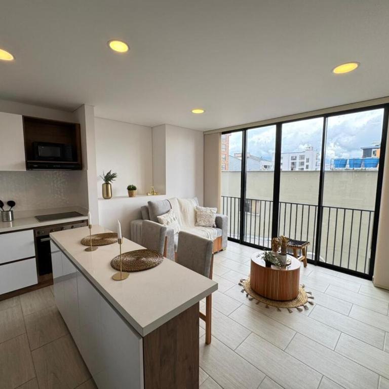 Spacious Apartment in the Laureles neighborhood - Apartamento de 2 dormitorios - 1