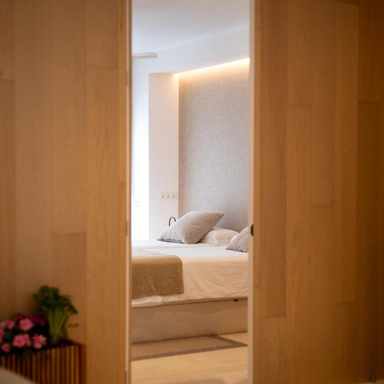 Design Apartment with swimming pool Ciudad de Ciencias - Two-Bedroom Apartment with City View - 28