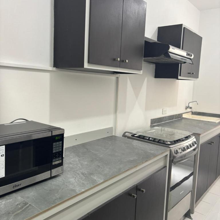 Comfortable apartment in South Quito - Three-Bedroom Apartment - 2