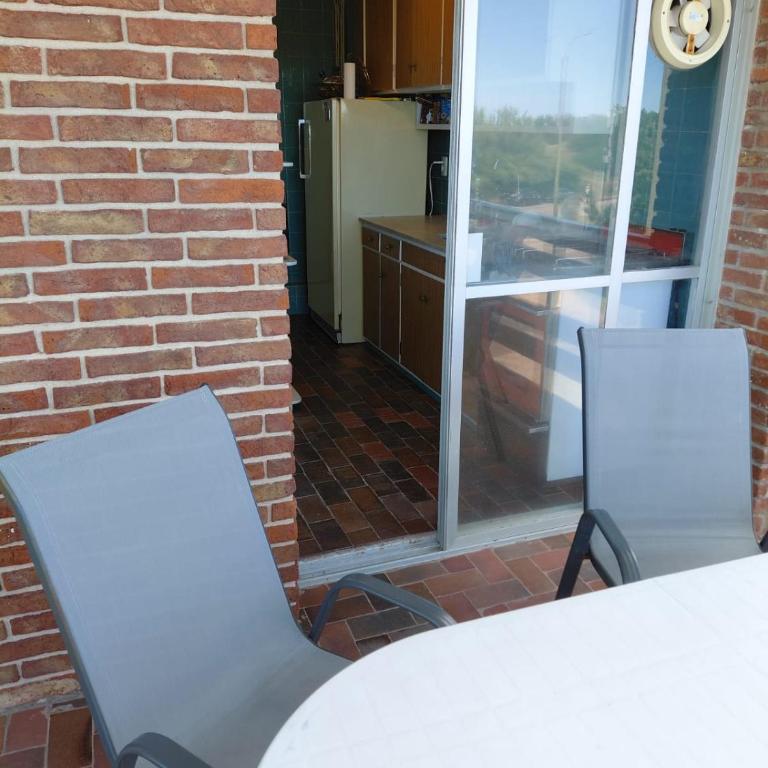 Primera linea Mansa, parada 15, frente al mar - Apartamento de 3 dormitorios con vistas - 8