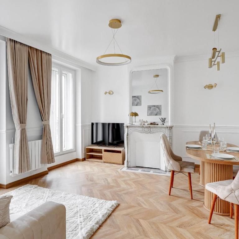 High end Parisian 3 room apartment 10th arrondissement - Appartement 2 Chambres - 6